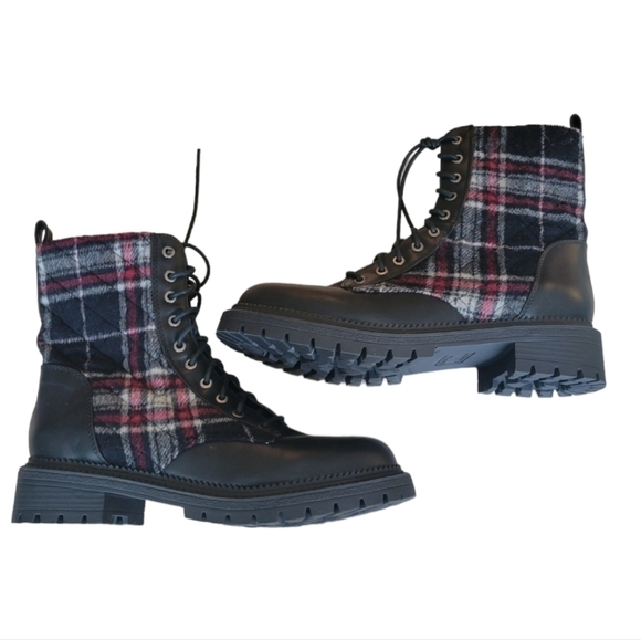 NWOT Rock & Candy Plaid Lug Boots Size 8 - Picture 2 of 4